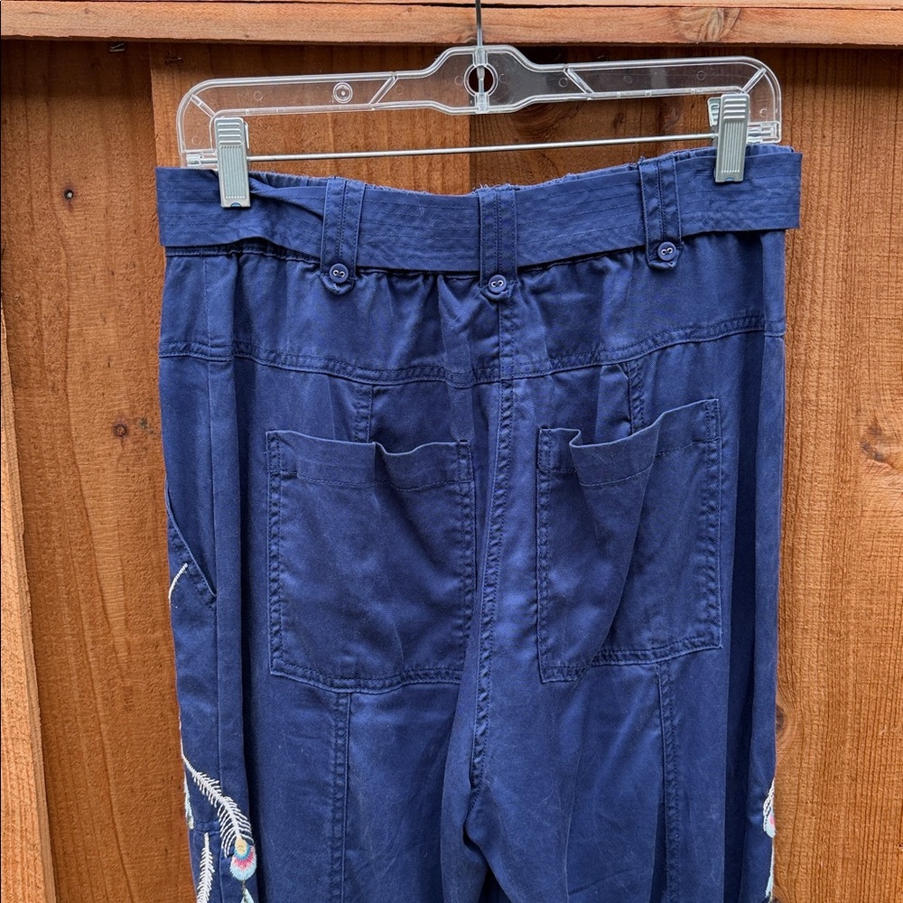 Johnny Was fun embroidered trousers - Picture 3 of 6